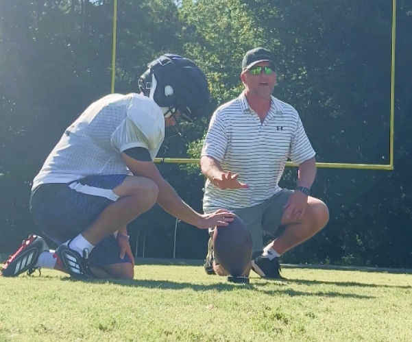 Coach Scott Small Group Team Practice Coach Scott Sisson, Team Practice Coach
